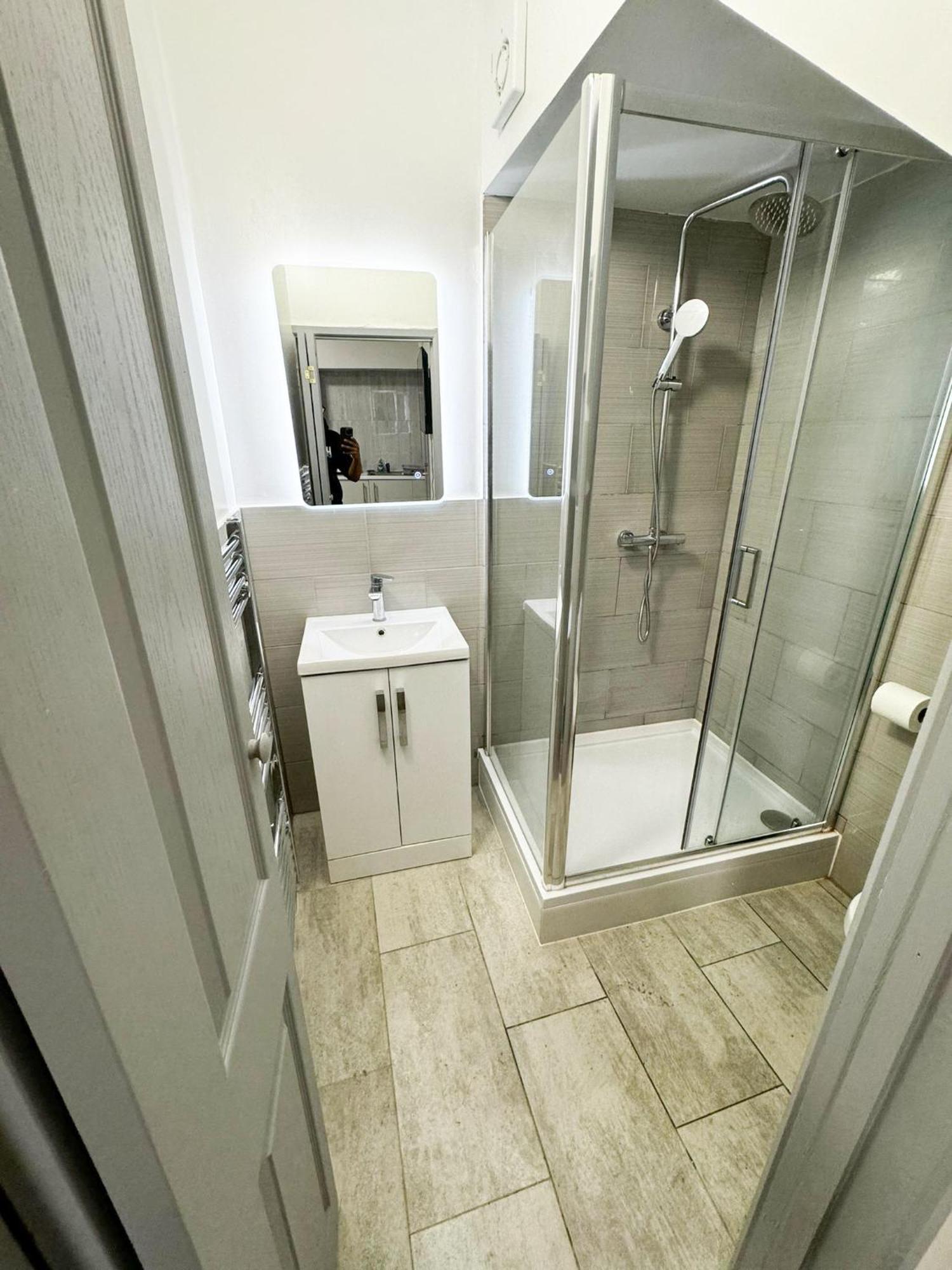 Willesden Green Budget Guesthouse ロンドン エクステリア 写真